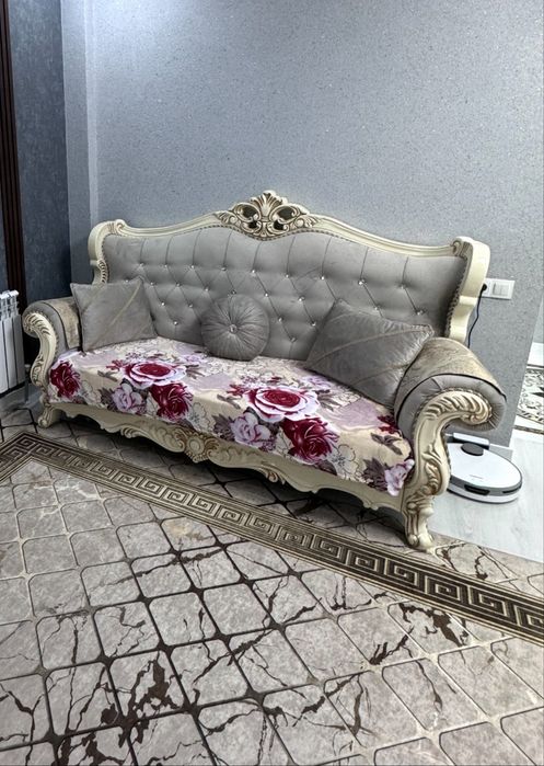 Продам диван раскладывается в идеальном состоянии