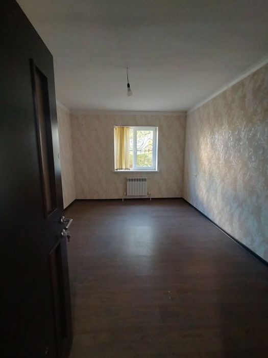 Motrid 2 etaj 3 xonali zudlik bilan sotiladi