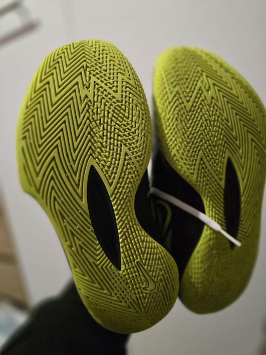 Nike Precision 6
