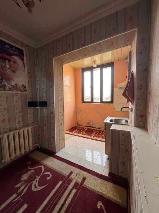 Шайхонтохур р-н Ибн-Сино-2 Ор-р:*Ресторант Башкент* 3/5/5 (70м²)