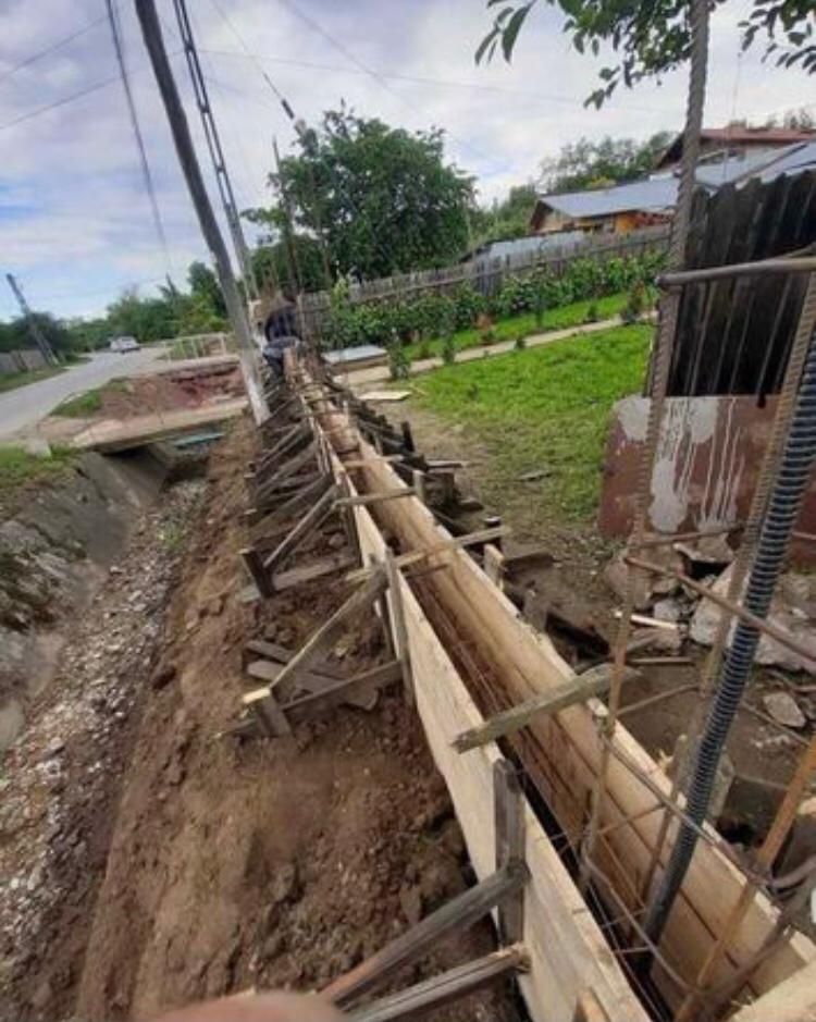 Construcție Case la Roșu Fundati Dulgherie Fierărie