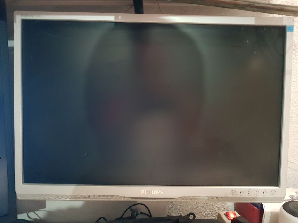 Monitor Philips +Subwoofer 200 lei