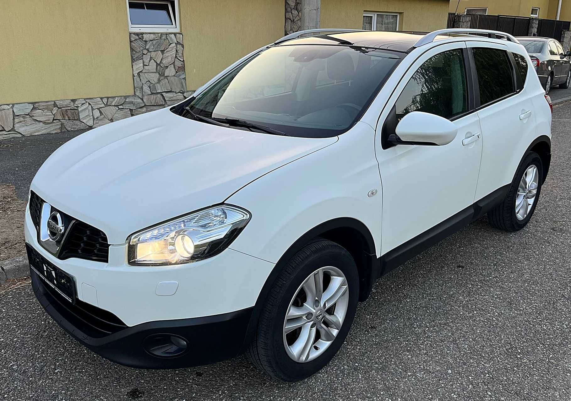 NISSAN QASHQAI 2012 1.6 DCI 131 CP 4x4 6+1 EU.5 Adus acum Multe dotari