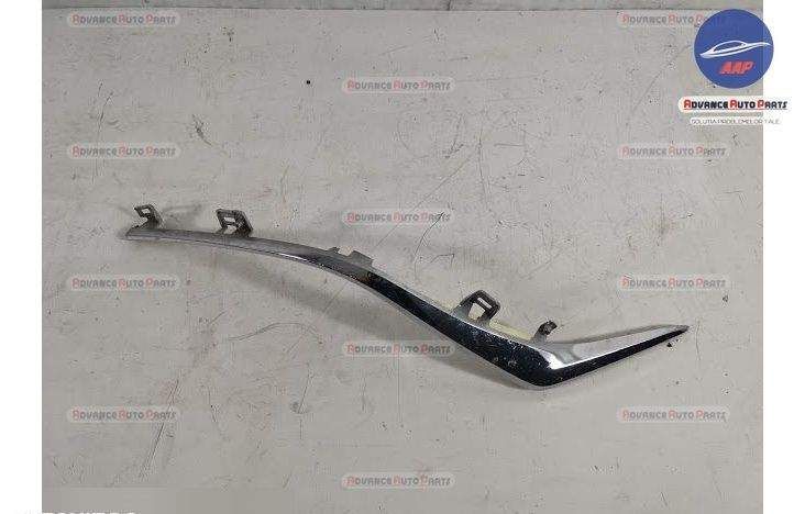 Ornament Cromat Bara Fata Dreapta original Mazda  3 BM [2013 - 2016]
