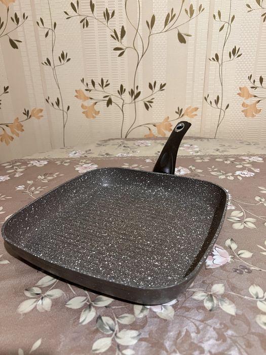 Аллюминиевая сковорода