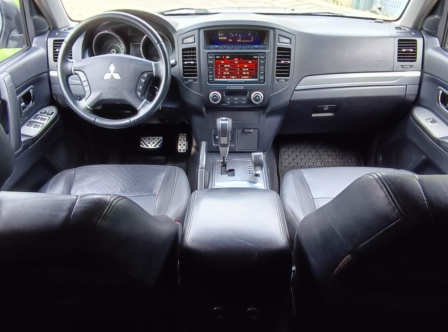 Mitsubishi Pajero Mk 4 AUTOUTILITARA