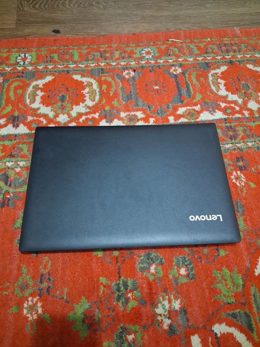 Ноутбук Леново Продою срочно