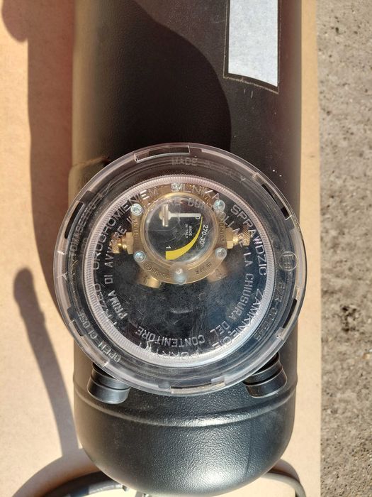 Продава се почти нова АГУ пълен комплект.