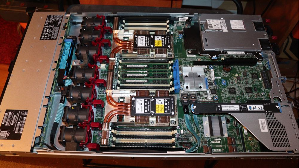 Server HPE DL360 Gen 10 8SFF 40Cores 128Gb 2666MHz E208i-a SR 1600W