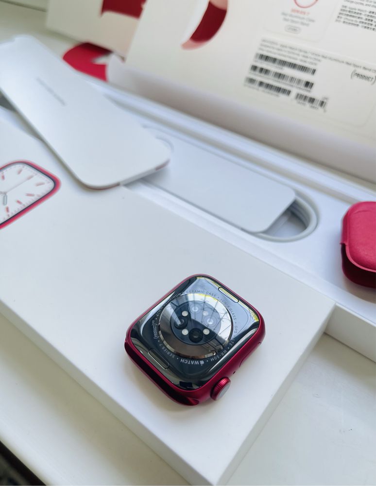 Apple iWatch 7 Red 41mm Новый