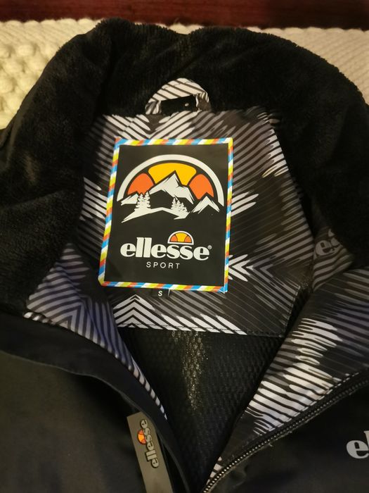 Продавам мъжко зимно яке Ellesse