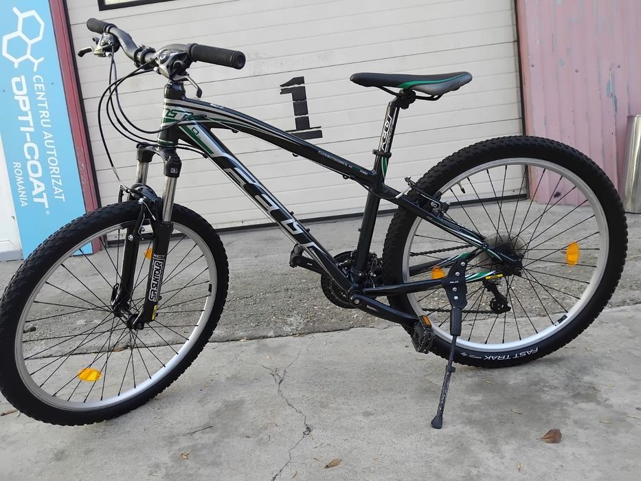 Vând bicicleta din aluminiu