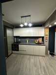Vând apartament 3 camere, decomandat, et.1, str. Nicolae Balcescu