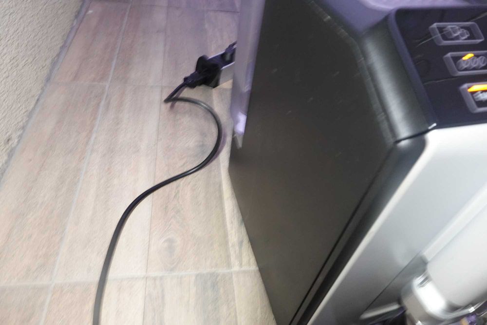 Espressor Bosch VeroCup 300 rasnita ceramica model cu ecran