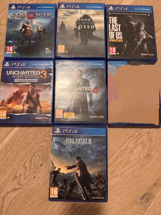 Vand jocuri PS4 in stare foarte buna