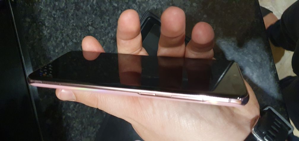 Samsung galaxy s20 pink 128gb много запазен