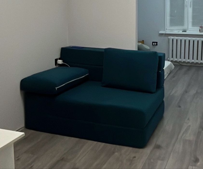 Продам диван бескаркасный б/у