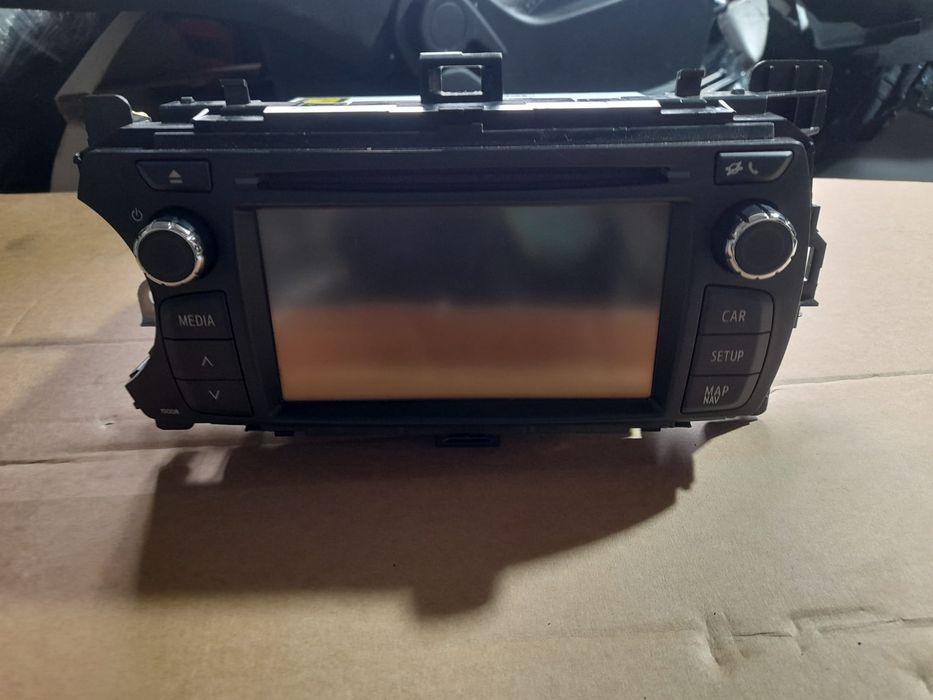 Navigatie toyota iaris an 2013 1,3 benzina automat
