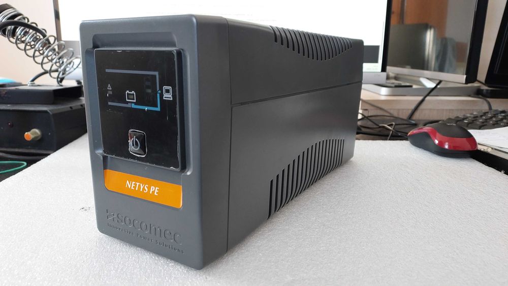 UPS Socomec Netis PE 650VA cu AVR