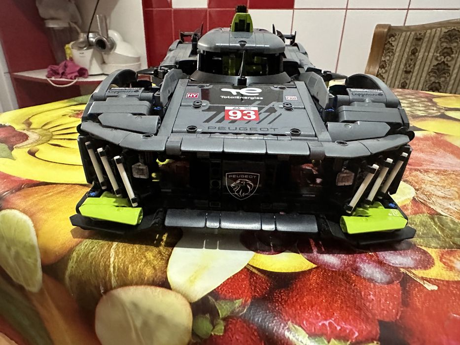 Masina din lego peugeot model 2022 (DE COLECTIE)