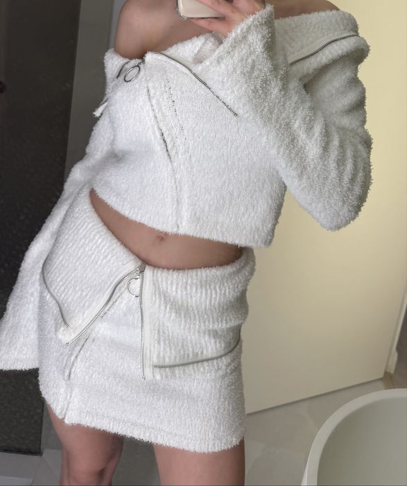 Set de iarna fusta+ bluza pufos s
