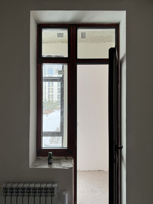 Продам балконную пластиковую дверь