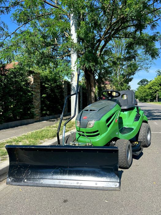 Tractoras de tuns iarba Cross over Austriac