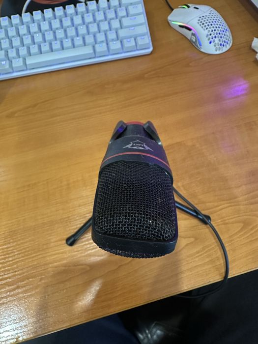 Геймърски/стрийминг микрофон Trust GXT – с държач и стойка