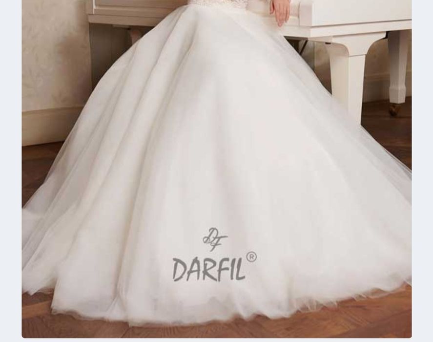 Rochie mireasa noua, nepurtata (castigata)