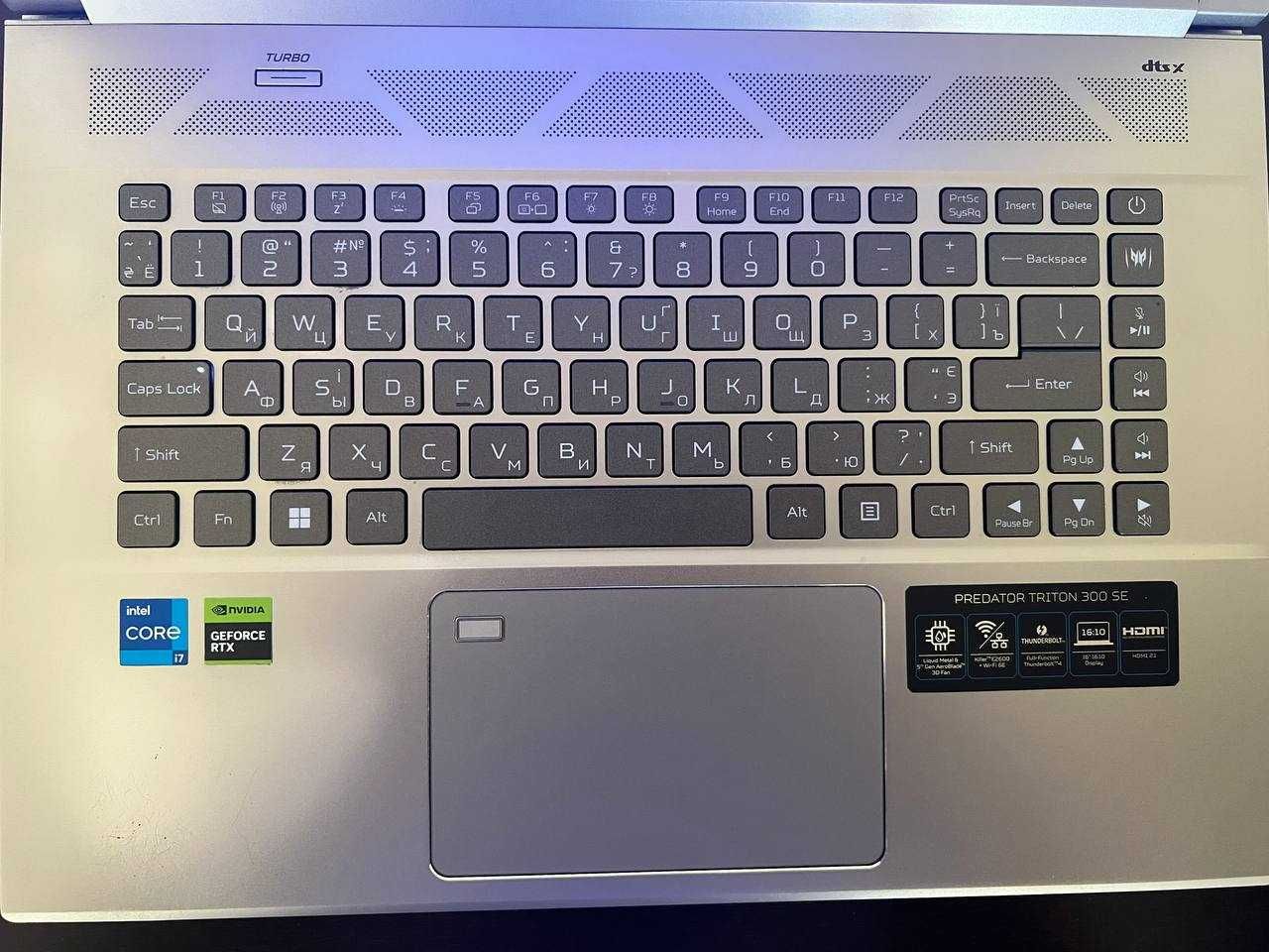 Acer Predator Triton 300 SE