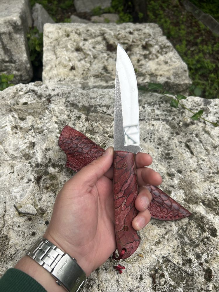 Ловен нож от стомана N690