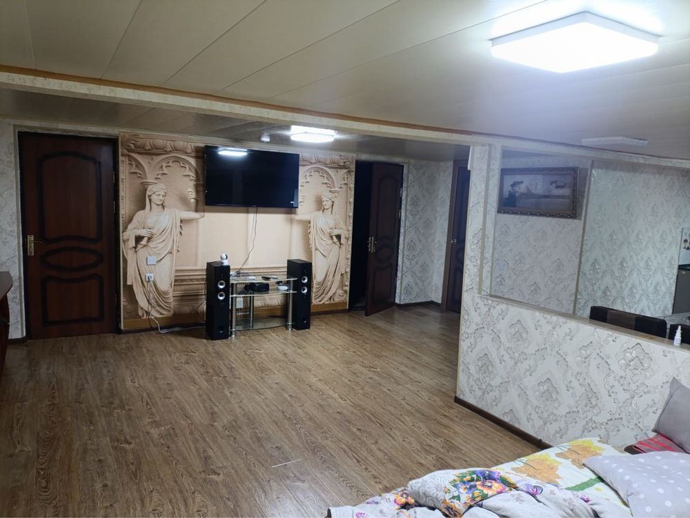 Продается мансарда в центре джизака