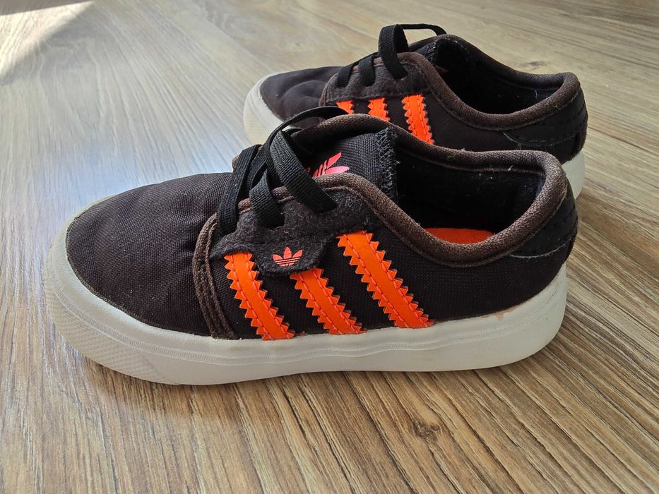 Детски кецове Adidas Originals Seeley I, Black/SolRed
