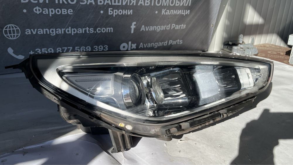 2 броя десен и един ляв фар Hyundai i30 (2008-2012)