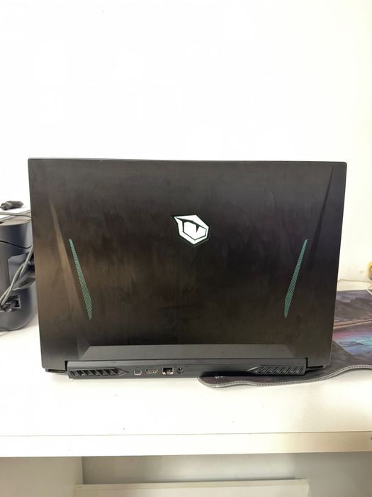 Vand laptop gaming sau schimb cu playstation 5