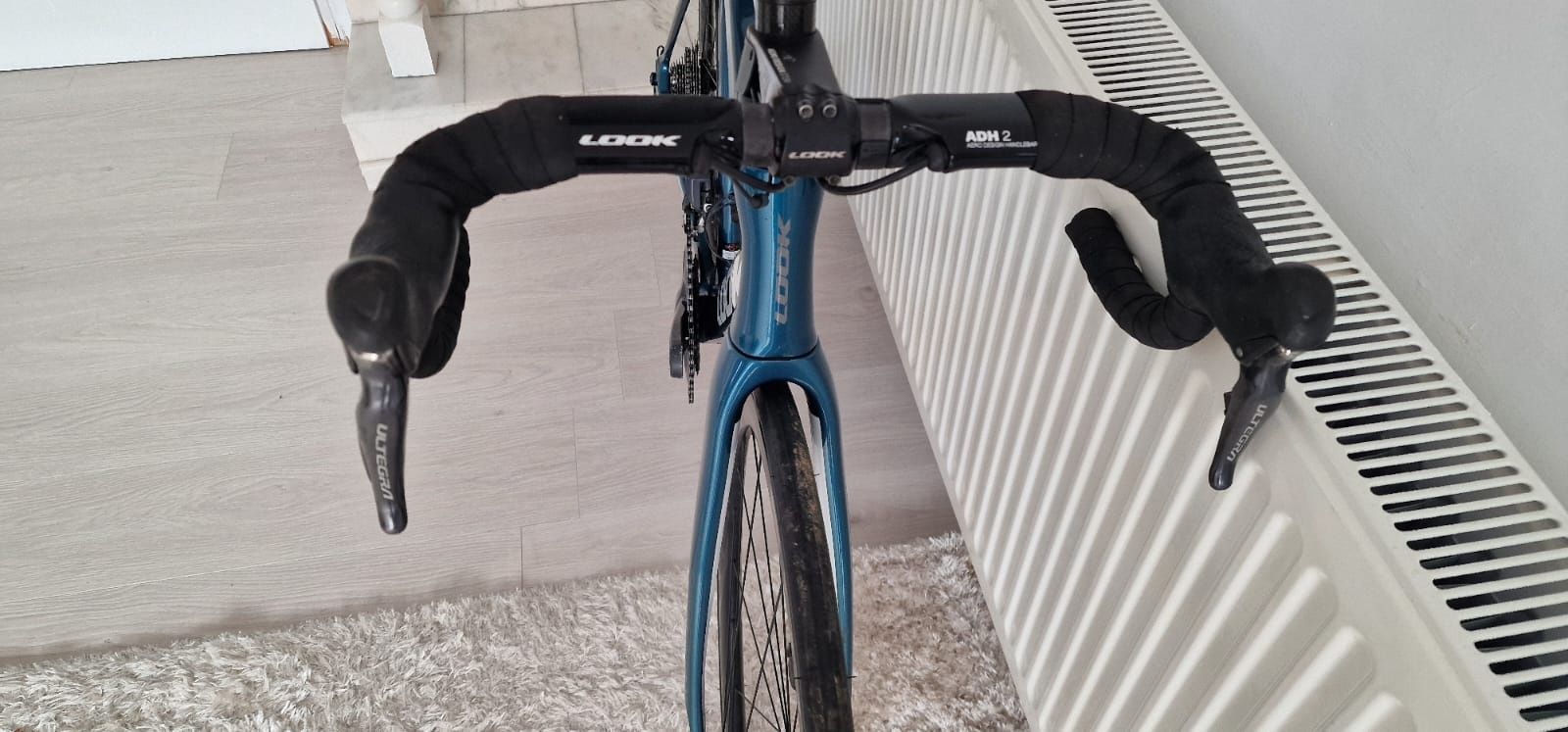 Cursiera din carbon Look