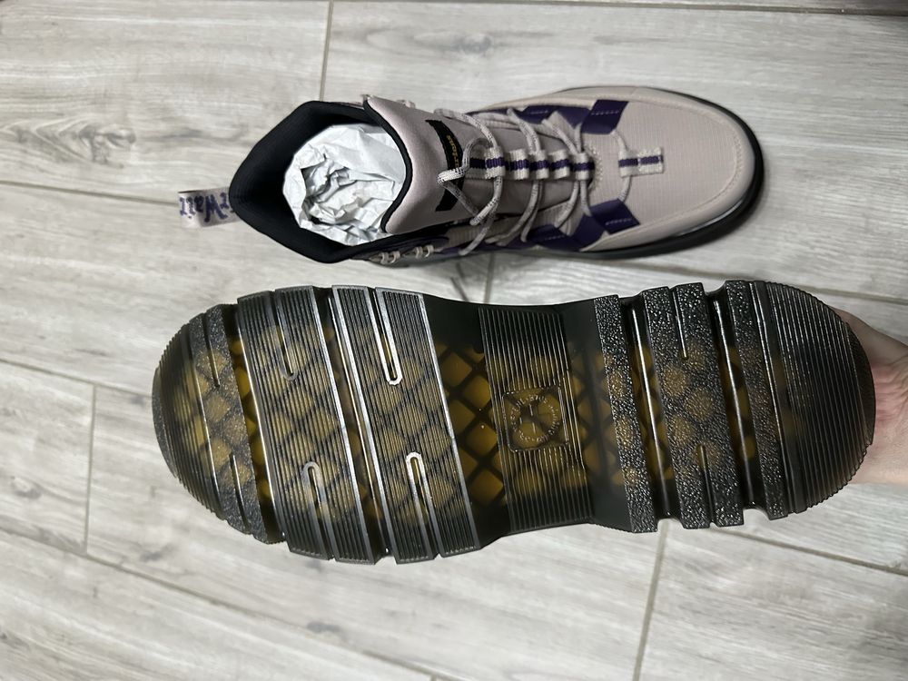 Ghete/Bocanci Dr. Martens