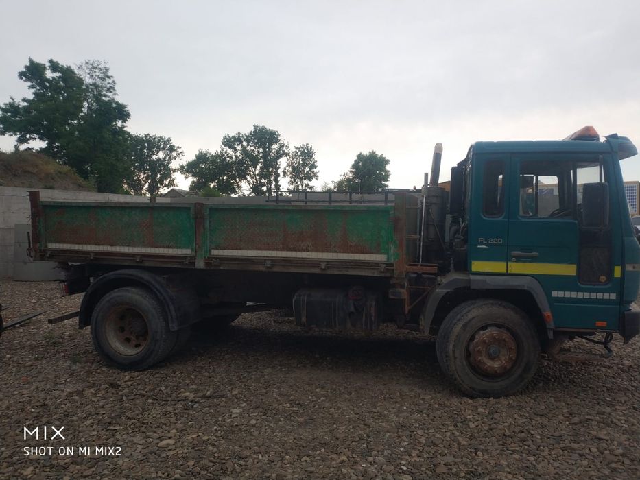 Camion VOLVO FL22 basculabil 3 parti 18 tone