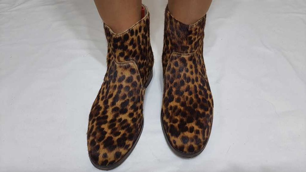Ghete trendy full piele de la BODEN marimea 38-38,5