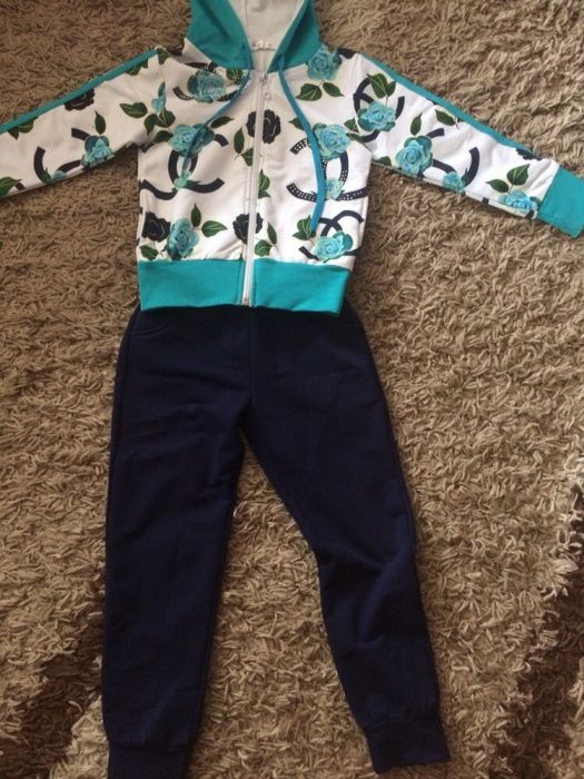 Спортивный костюм в отличном состоянии
