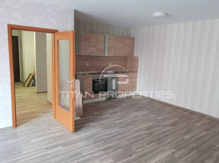 Тристаен апартамент Кършияка