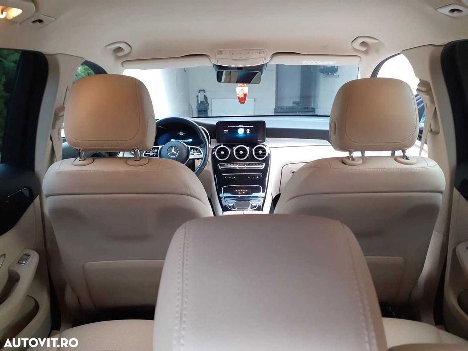 Mercedes Benz GLC 200 Benzina Mild-Hybrid, 9 viteze