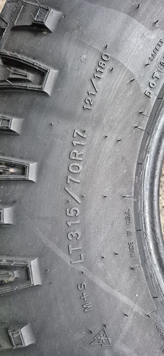 4 anvelope iarna ca si noi Goodyear 315/70/17.Pretul este pe bucata