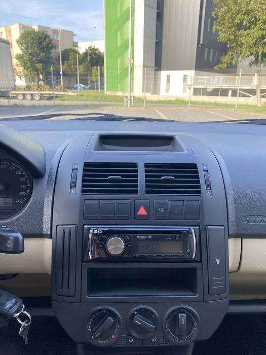 Volkswagen Polo 2006 1.2 Benzină