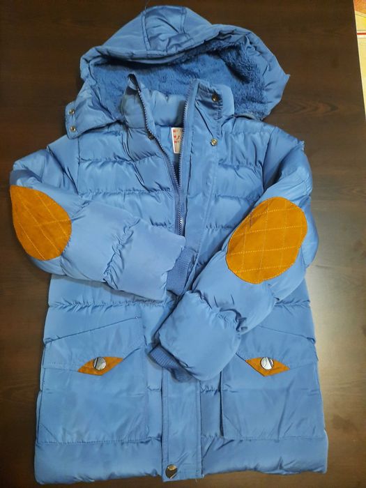 Geaca de iarna băieți vârsta 8 ani.
