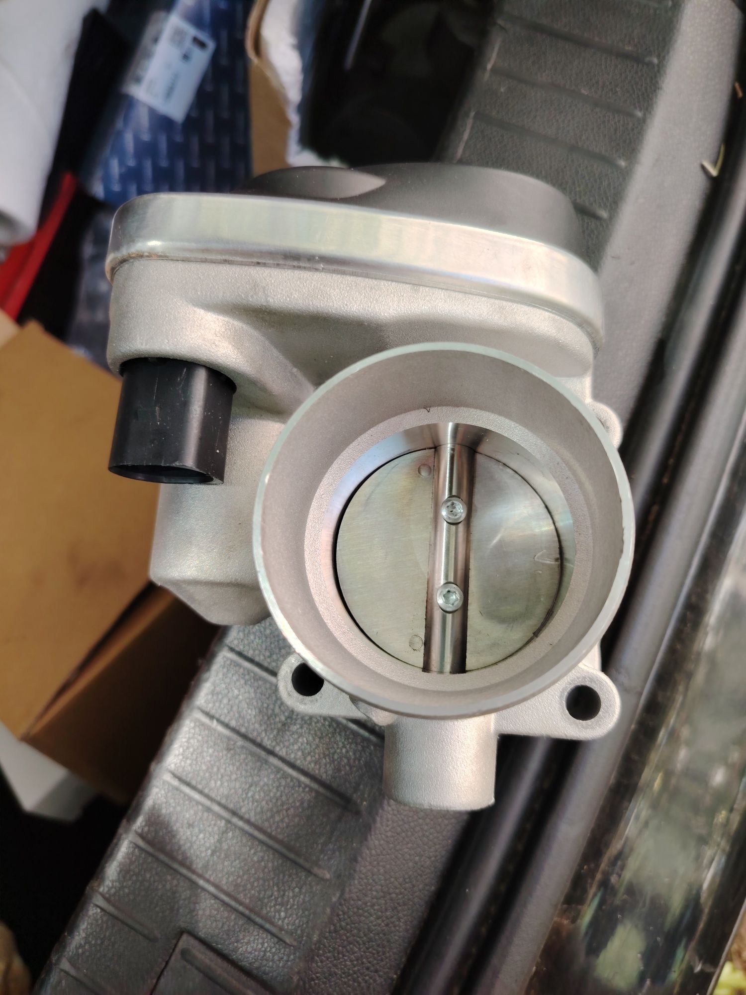 Дроселова клапа VW, Шкода,Ауди, Сеат 1.6. Нова