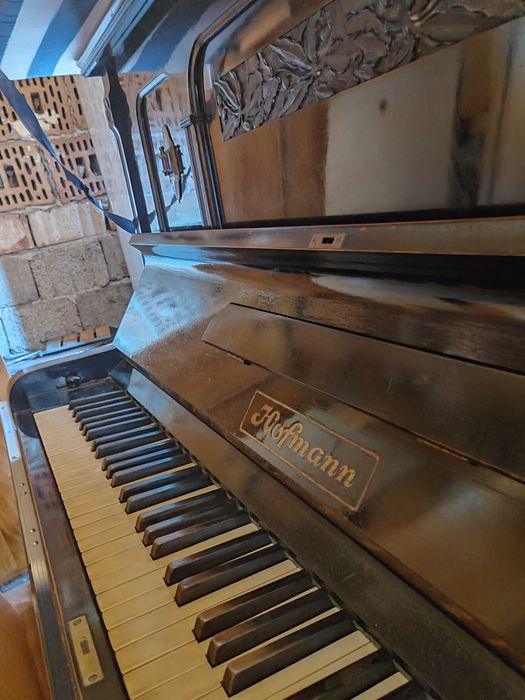 Pianina Hoffmann vintage, stil Art Nouveau, cu scaun