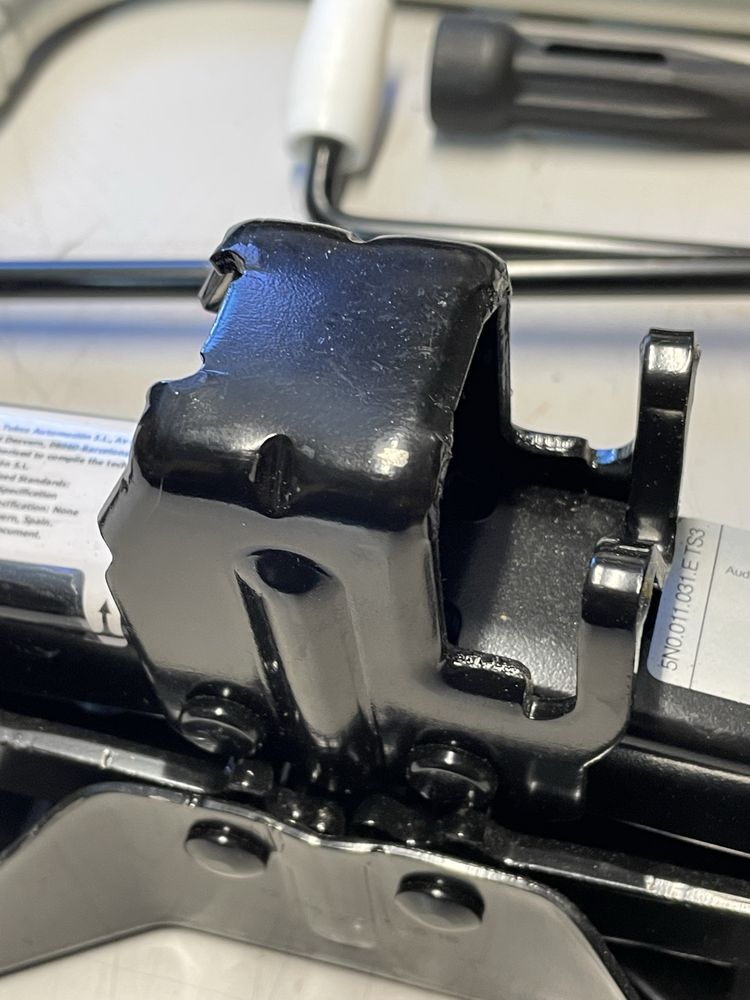 Cric original audi Q3 2011-2018