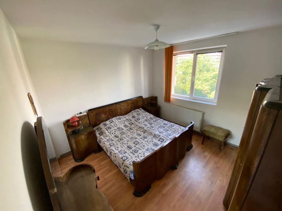 Vand apartament 54m2, 2 camere, decomandat, etaj 2, de la proprietar