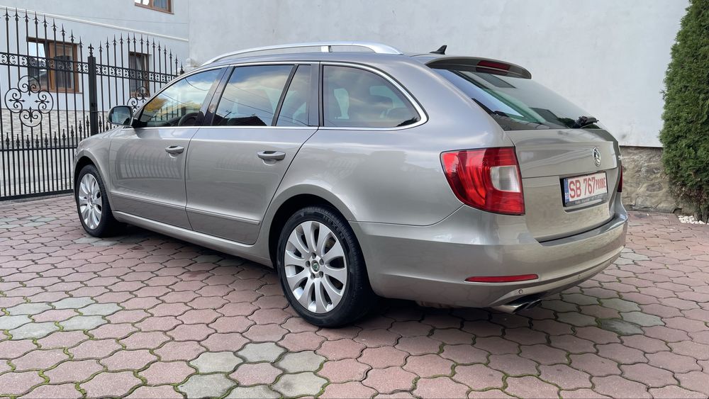 Skoda Superb 2.0 tdi,DSG,full option*Garantie*Rate*